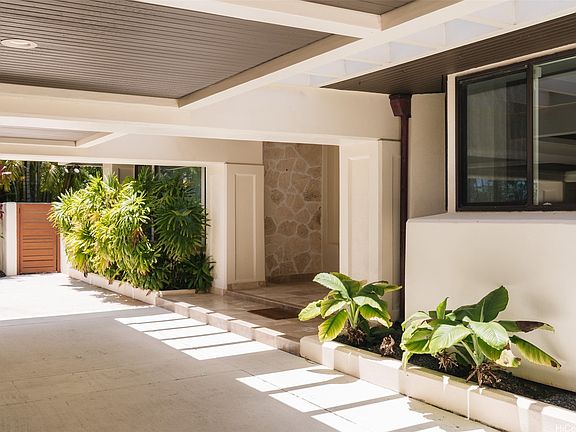 2nd image of 4714 Kahala Ave