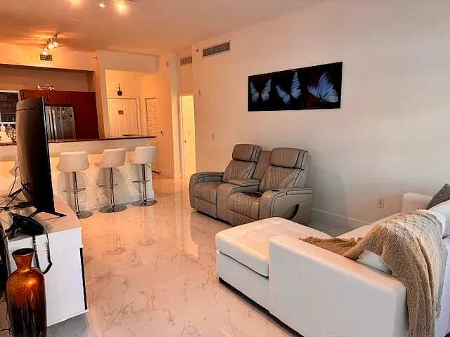 804 E Windward Way #103 — Photo 12