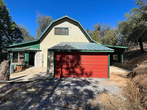 2nd image of 15101 Summer Shade Ln