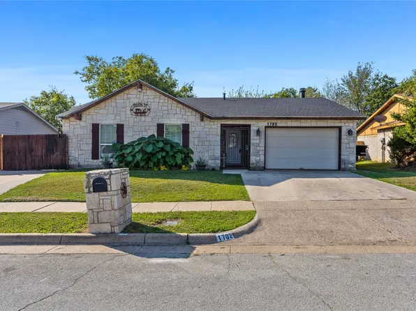 1702 Dorchester Dr, Arlington, TX 76014
