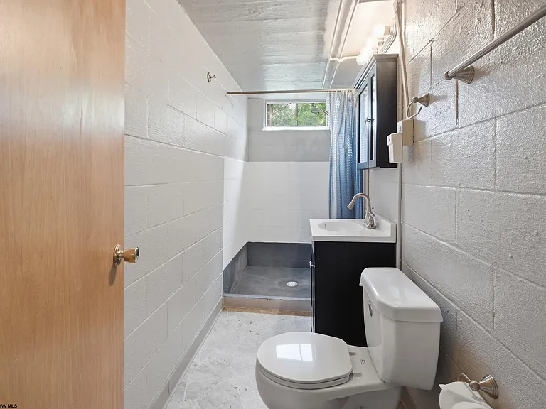 1217 Corvet Ave — Photo 21