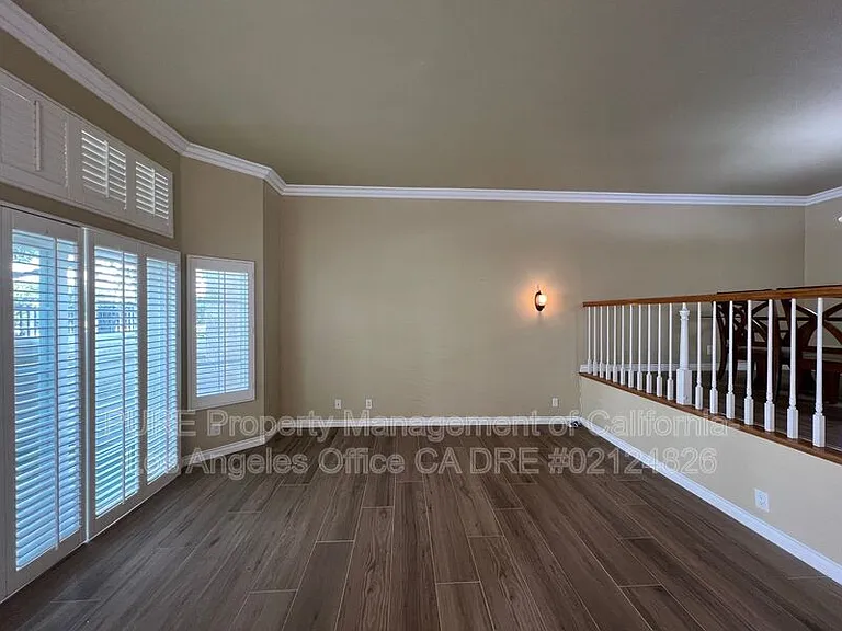 2300 Maple Ave #44 — Photo 3
