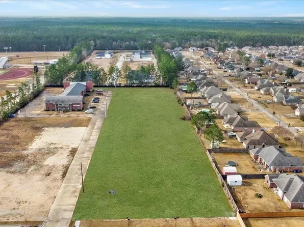 121 N Lhs Dr, Lumberton, TX 77657