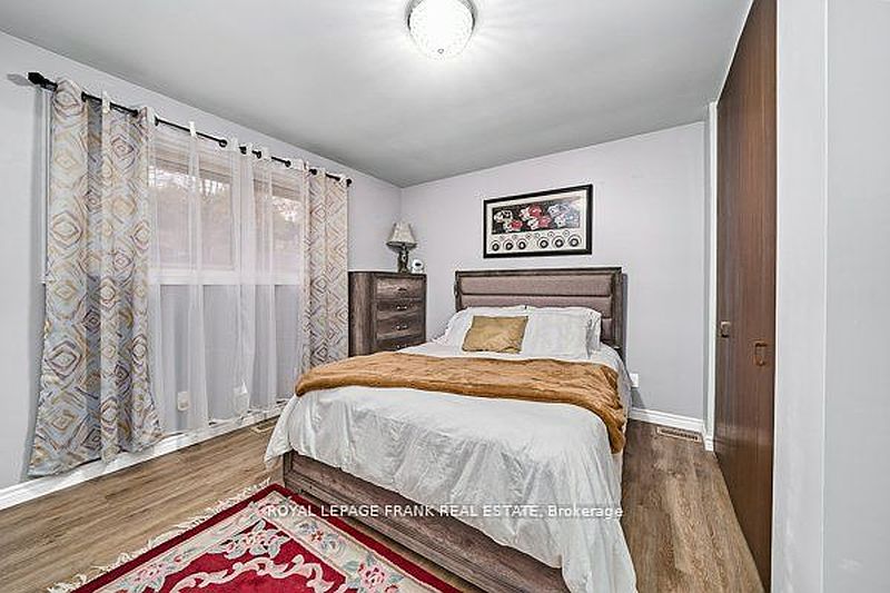 Peterborough House for rent - 3 Bedrooms — photo 15