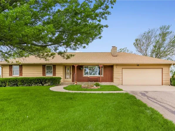 24883 75th Hwy, Holton, KS 66436