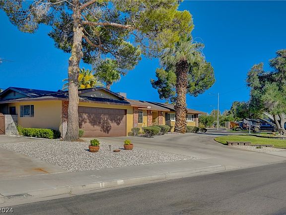 3rd image of 1604 Bluestone Dr