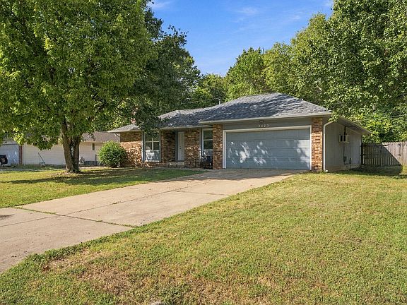 3rd image of 3423 W El Castile Street