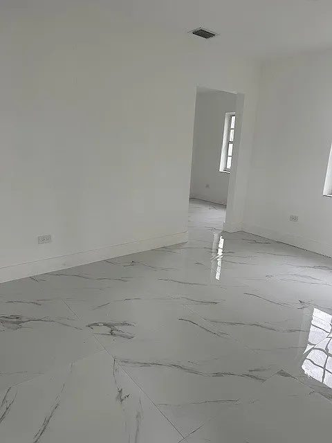 2 bed, 1221 sqft, $2,200 — Photo 1