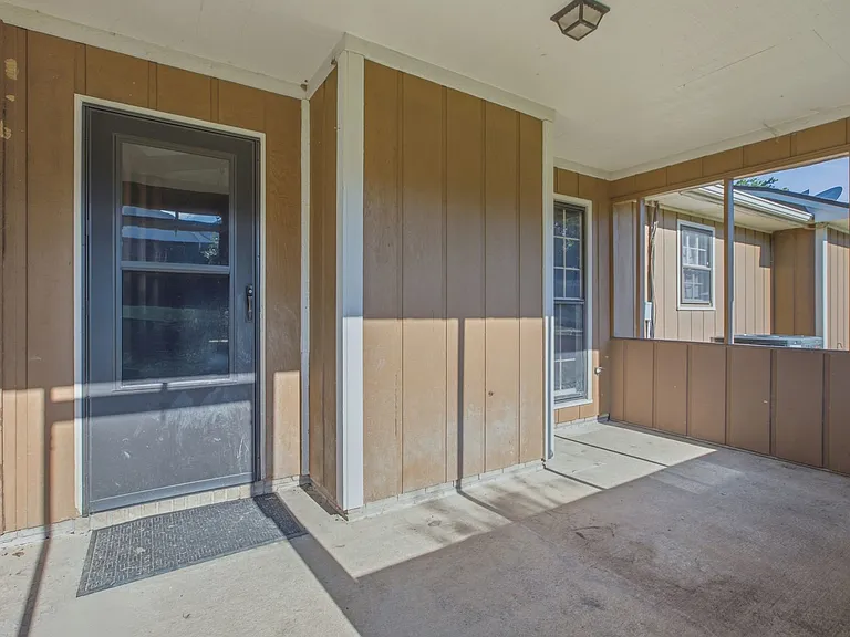 3942 Ashmore Dr — Photo 19
