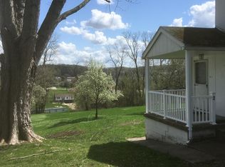 614 Gladden Rd, Canonsburg, PA 15317