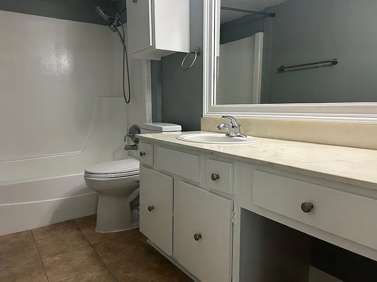 359 N Post Oak Ln #121 — Photo 13