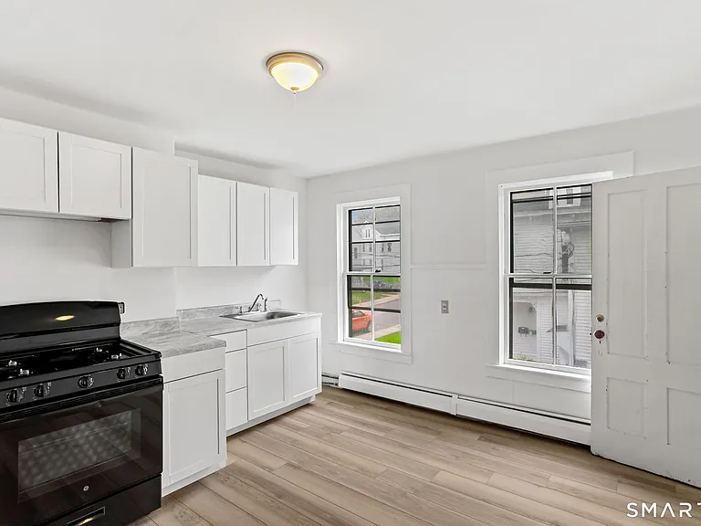 63 Reynolds St #B — Photo 20