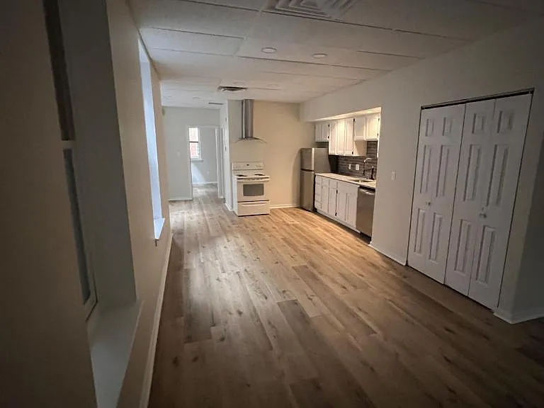 19 N 4th St #2R — Photo 10