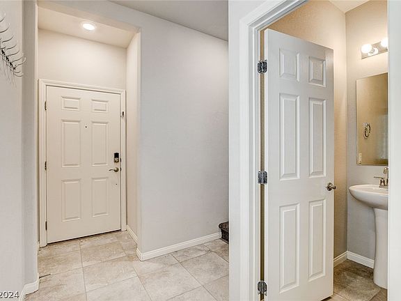 5th image of 9241 Brayden Bay St