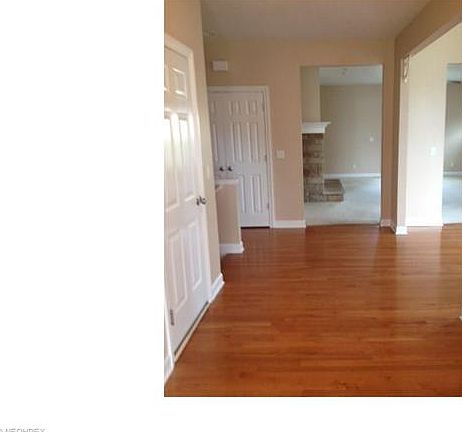 2nd image of 8289 Baythorne Dr