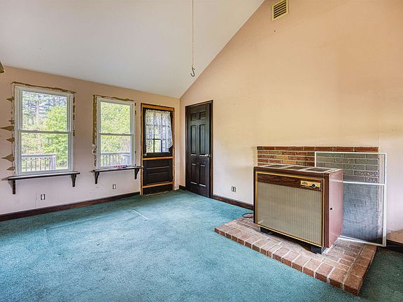 2nd image of 95 Gilcreast Road