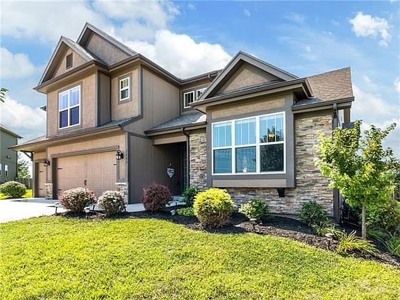 2nd image of 3404 NE 88th Ct