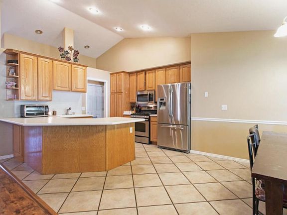 4th image of 1354 W Caesar Cir