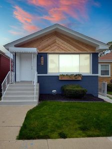 8410 S Jeffery Blvd, Chicago, IL, 60617