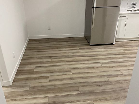 3rd image of 4881 Alwood Poin SW