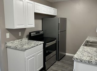 829 Center St S #6, Wahpeton, ND 58075