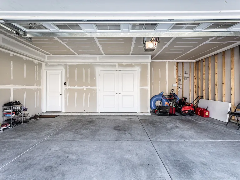 1711 Pelham Dr — Photo 33