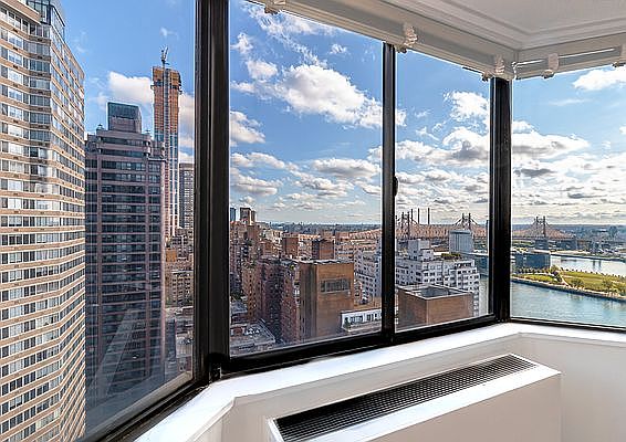 3rd image of 429 E 52nd St APT 27B