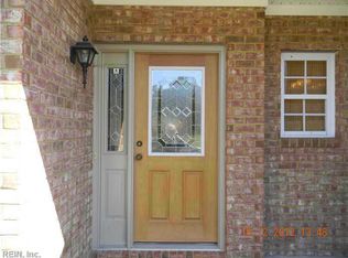 2002 Brians Ln, Suffolk, VA 23434