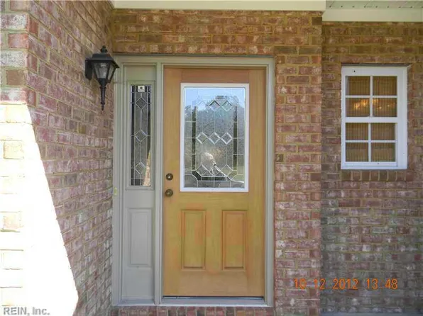 2002 Brians Ln, Suffolk, VA 23434