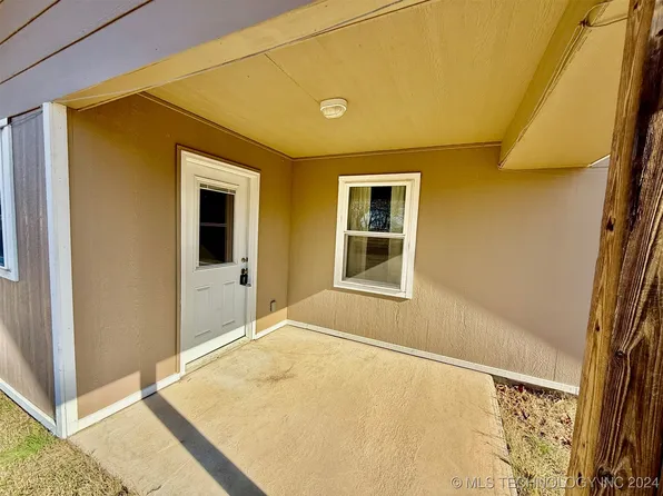 11769 S 4210th Rd, Claremore, OK 74017