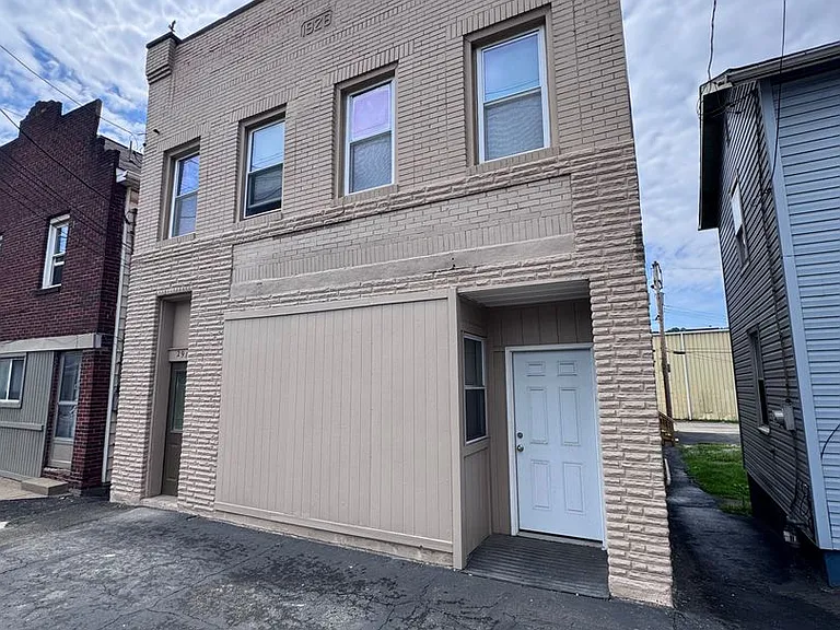 2918 Walnut St — Photo 17