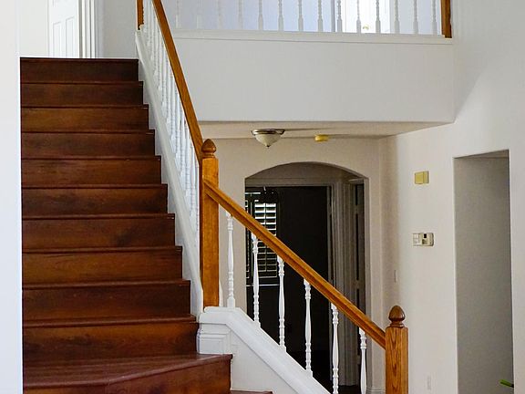 4th image of 9905 Tamarack Landing Way
