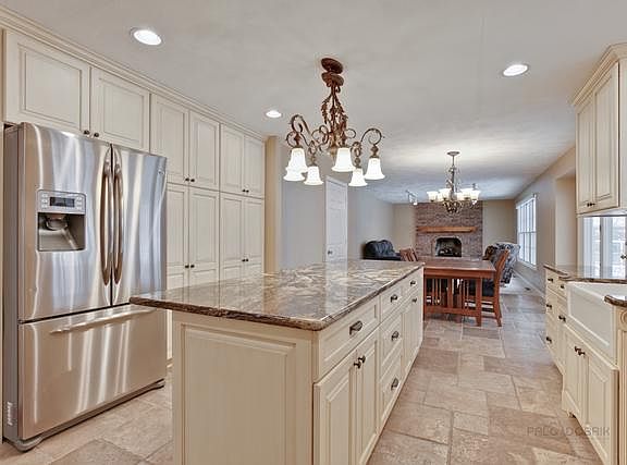 5th image of 1329 Kristin Dr