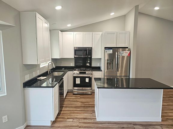 5th image of 9625 Sheridan Ave N