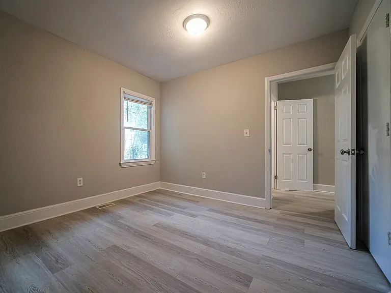 614 Ambassador St — Photo 25