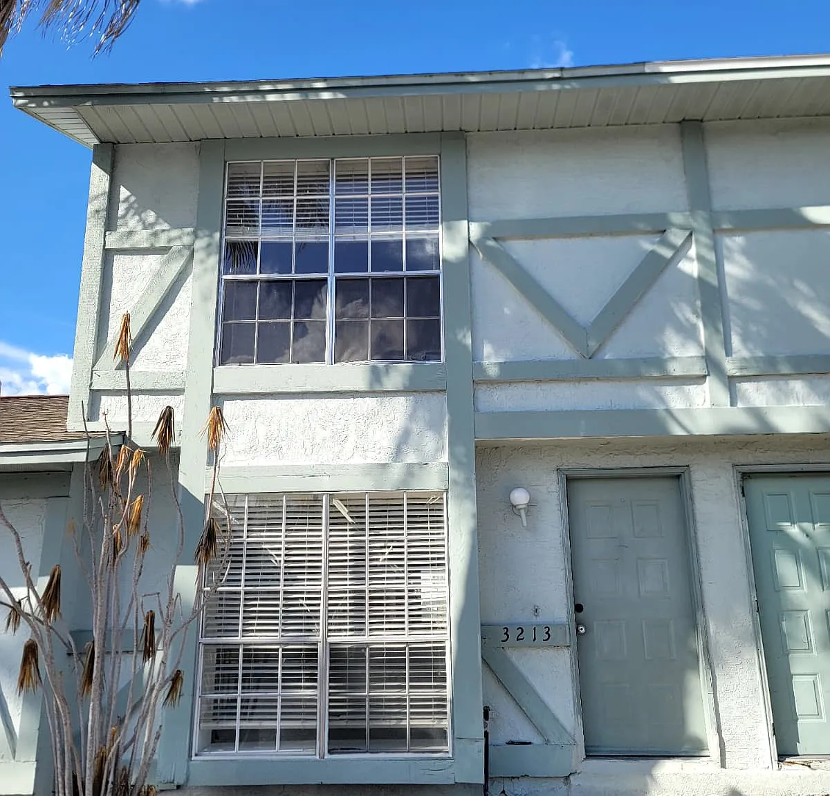 2 bed, 1.5 bath, 992 sqft, $1,400 — Photo 1