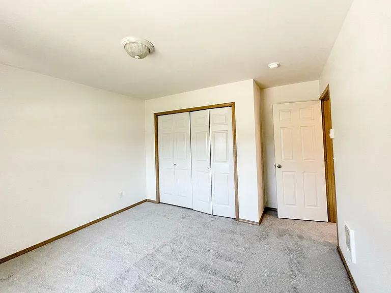 1427 Virginia Ave — Photo 9