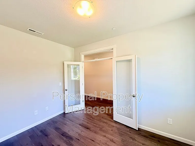6766 N 89th Loop — Photo 3