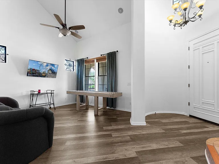 14333 W Cypress St — Photo 8