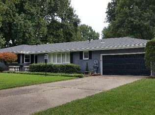 2830 E Crestview St, Springfield, MO 65804