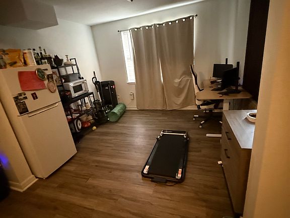 4th image of 330 Porter Ave #D