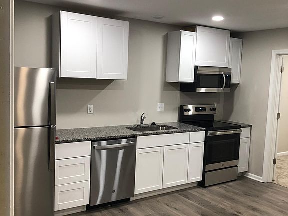 2nd image of 558 S Lincoln Ave #B