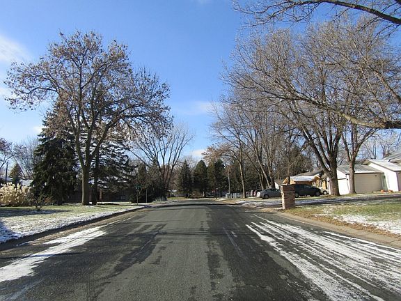 4th image of 2008 75th Ave N