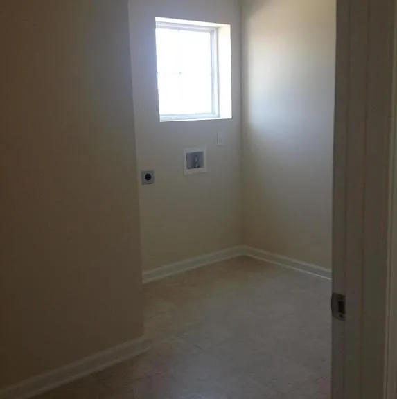 1013 Balmore Dr — Photo 14