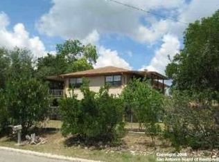 365 Stagecoach Dr, Canyon Lake, TX 78133