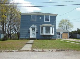 27 Furlong St, Cranston, RI 02920