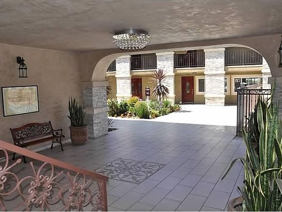 4th image of 3220 Altura Ave APT 203