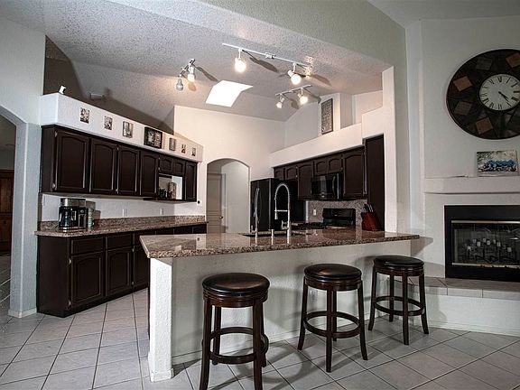 3rd image of 8164 E Topeka Pl