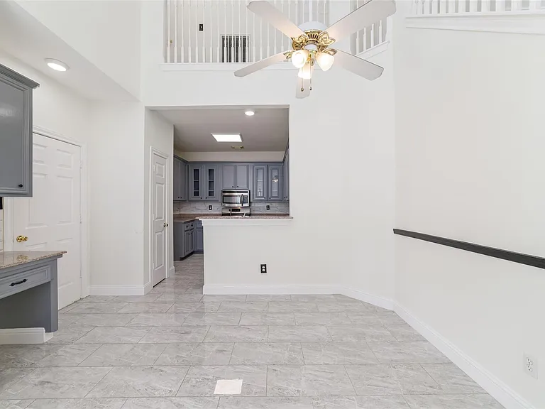 1408 S Friendswood Dr #804 — Photo 5