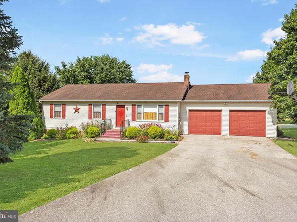 20 Crestview Dr, East Berlin, PA 17316